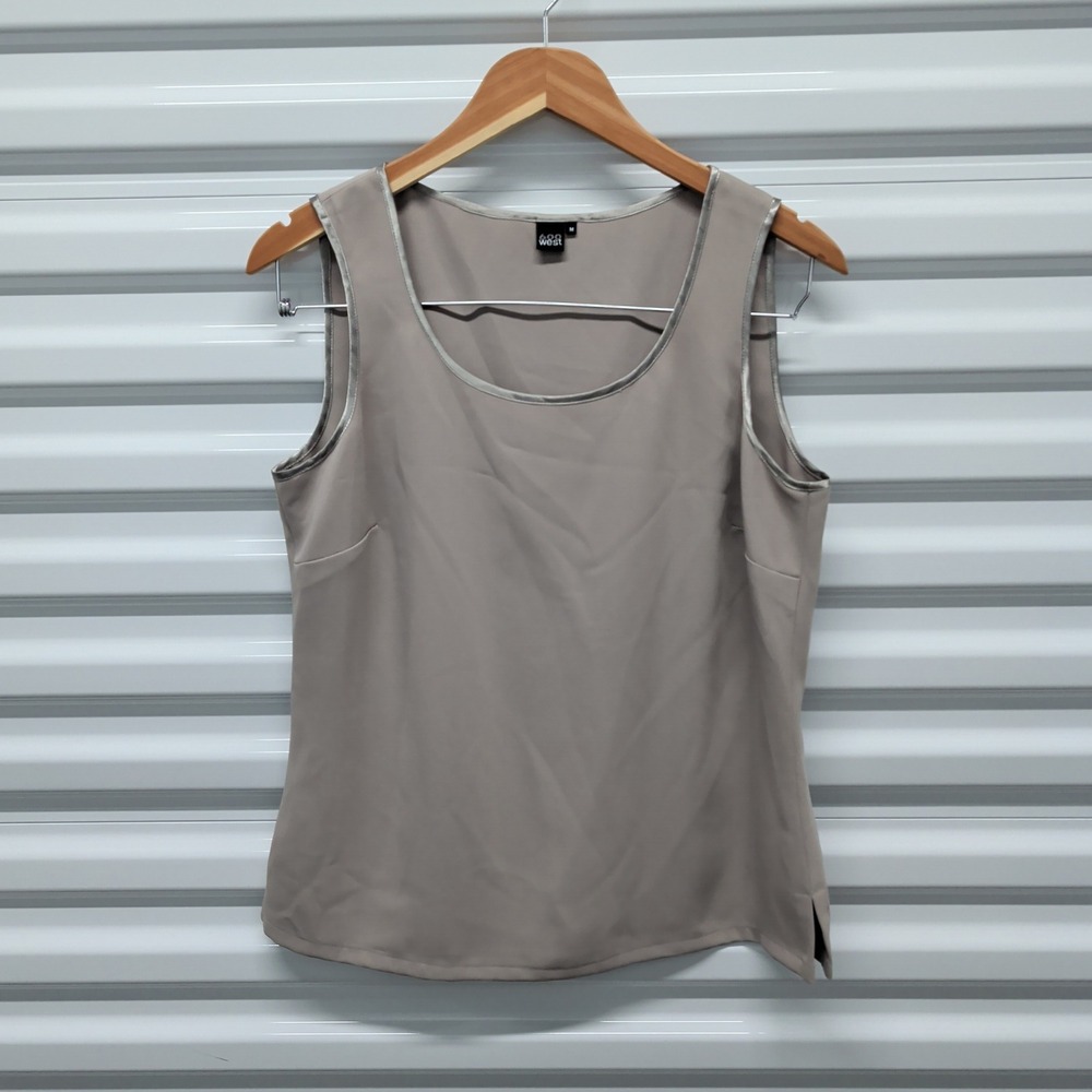 600 West Women Tank Top Medium Polyester Taupe Grey Scoop Neck Shell Office Work